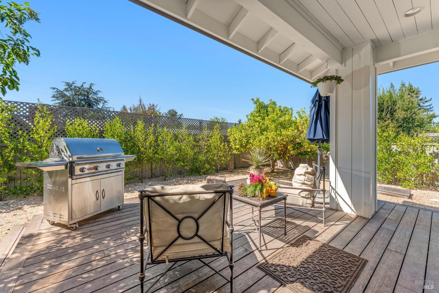1586 Arrowhead Drive St. Helena CA 94574