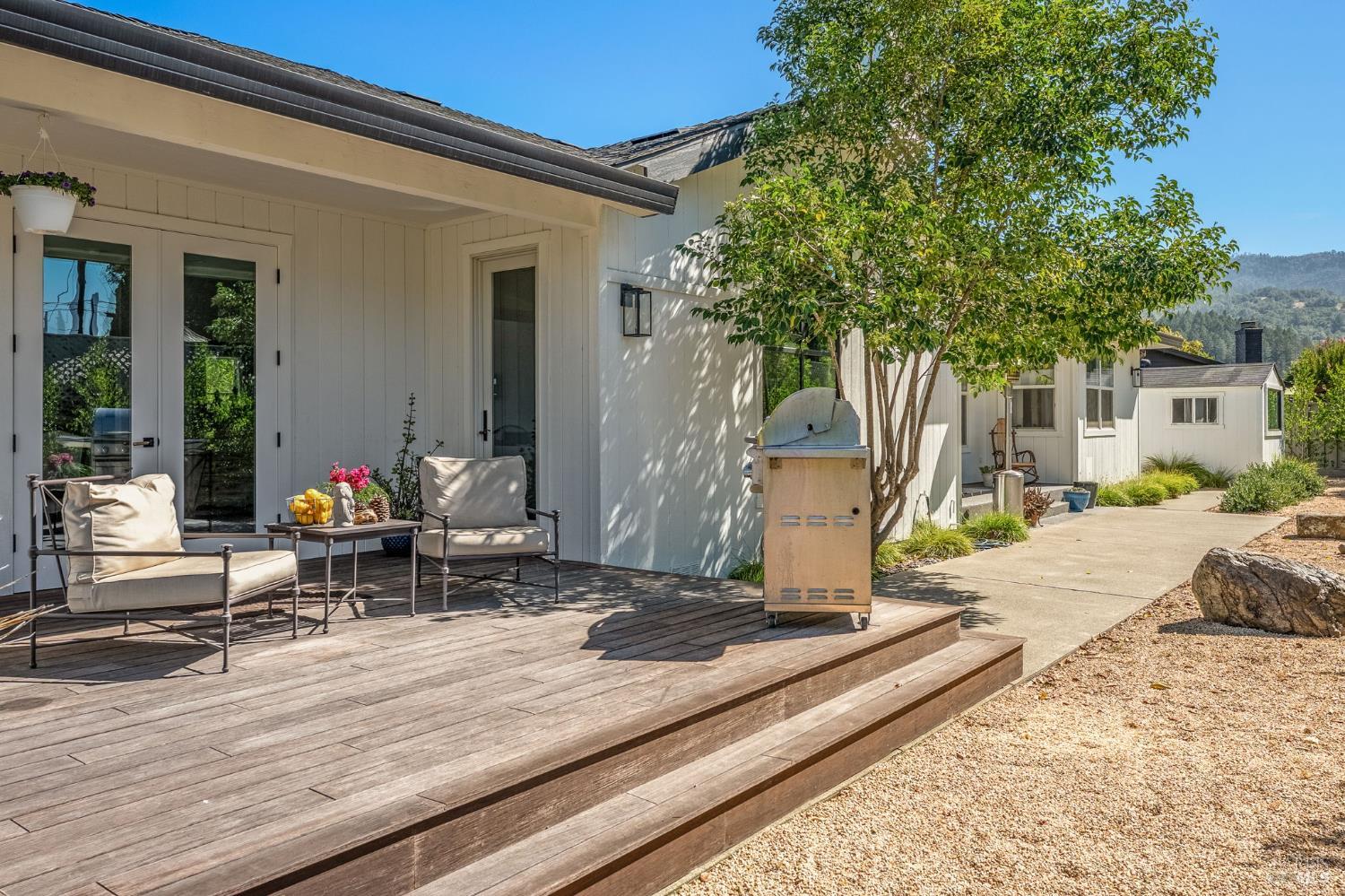 1586 Arrowhead Drive St. Helena CA 94574