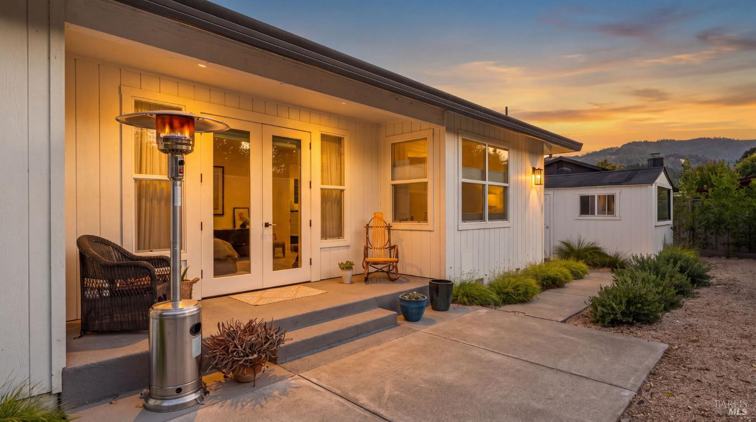 1586 Arrowhead Drive St. Helena CA 94574