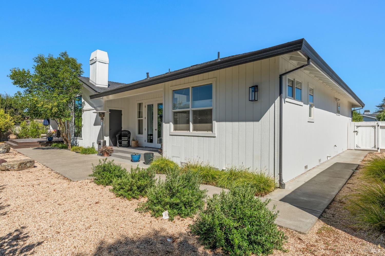1586 Arrowhead Drive St. Helena CA 94574