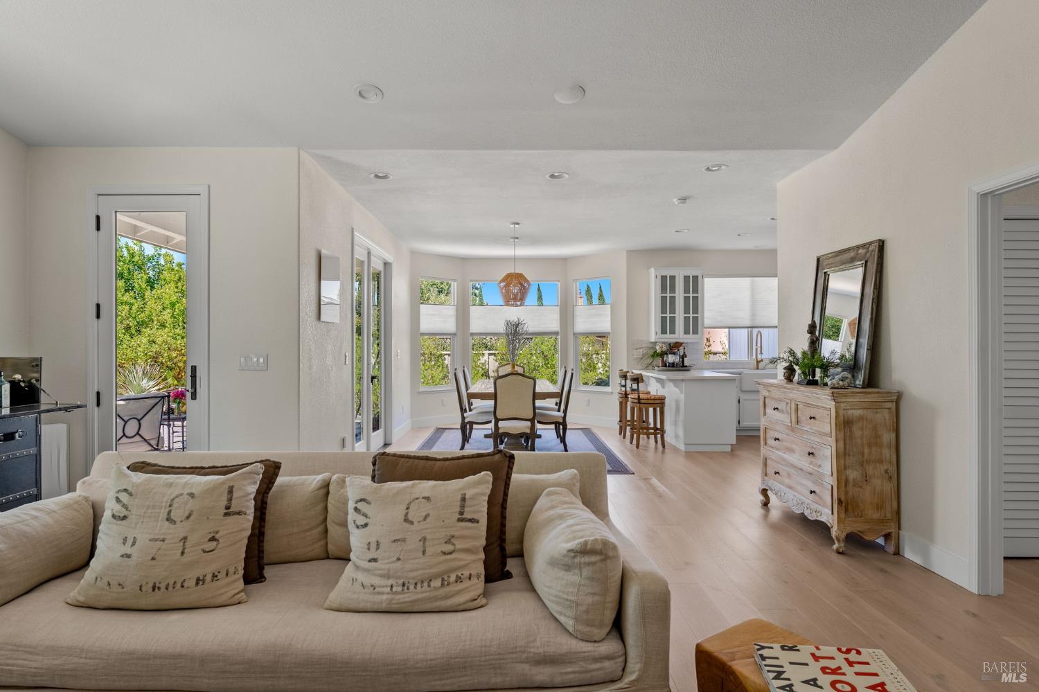 1586 Arrowhead Drive St. Helena CA 94574