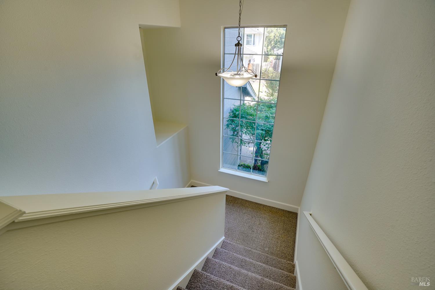 5 Ceriani Court Napa CA 94558