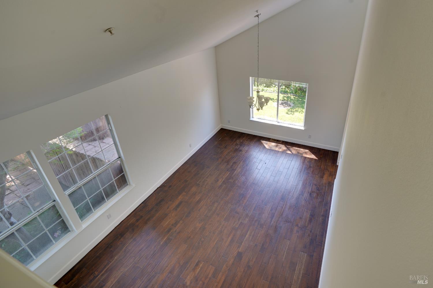 5 Ceriani Court Napa CA 94558