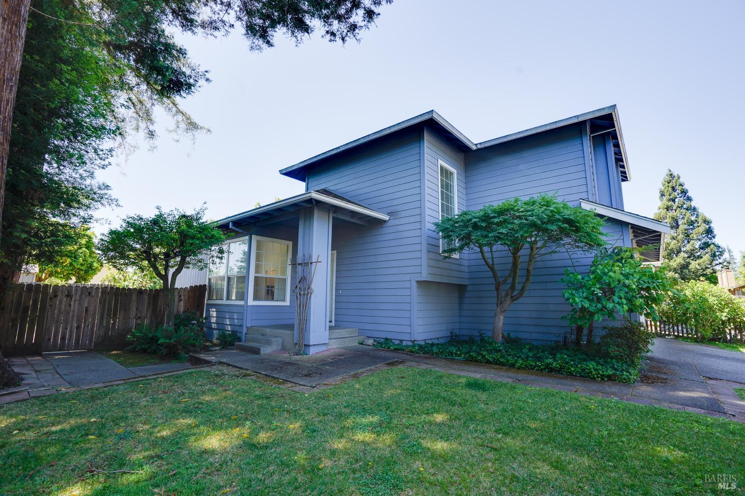 5 Ceriani Court Napa CA 94558