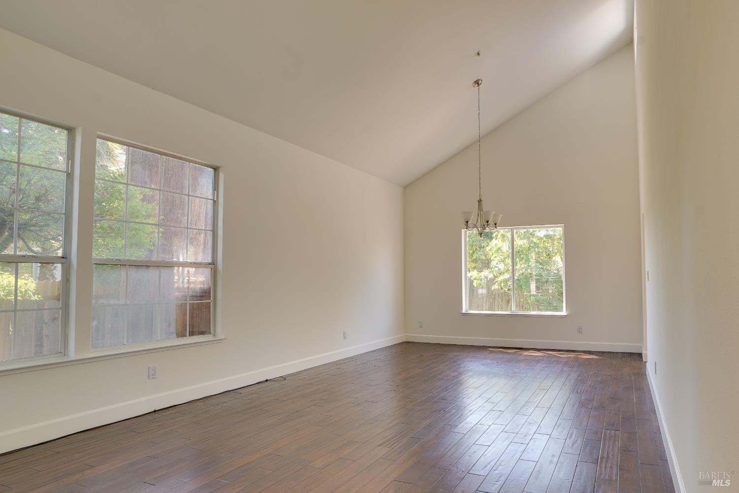 5 Ceriani Court Napa CA 94558