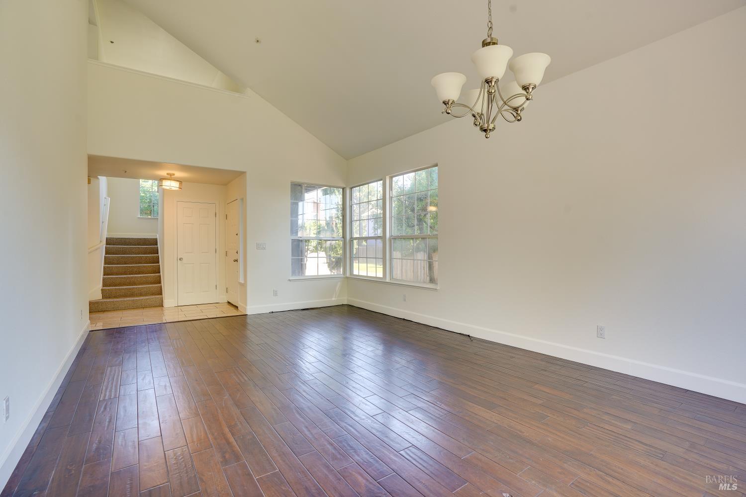 5 Ceriani Court Napa CA 94558