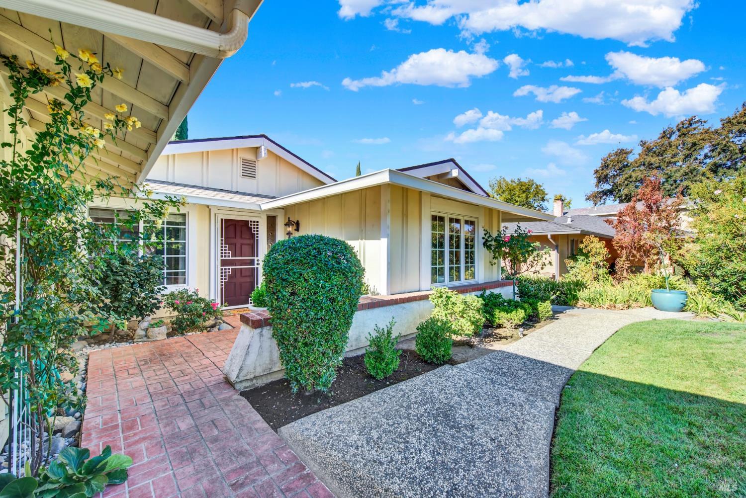 262 N Alamo Drive Vacaville CA 95688