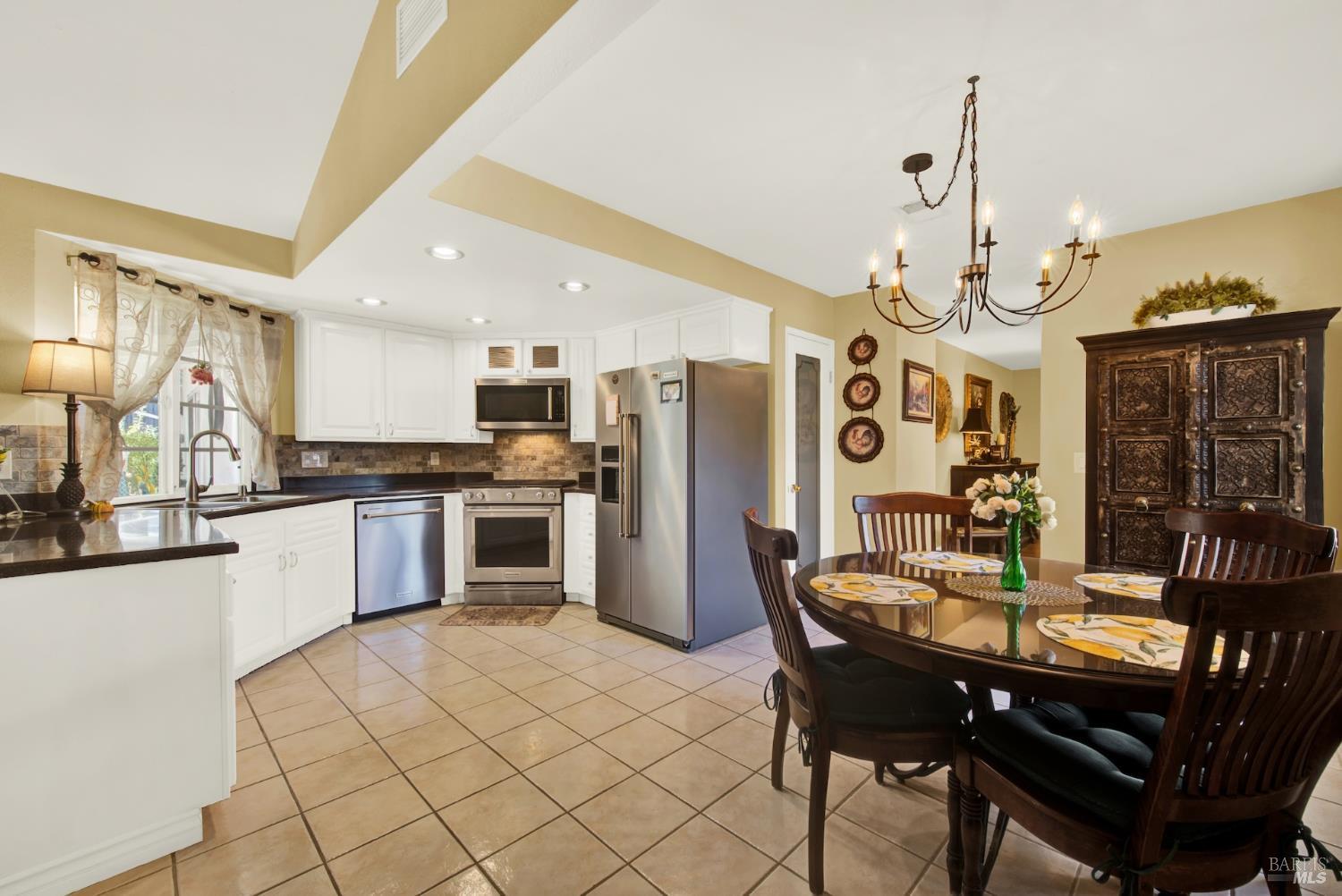 262 N Alamo Drive Vacaville CA 95688