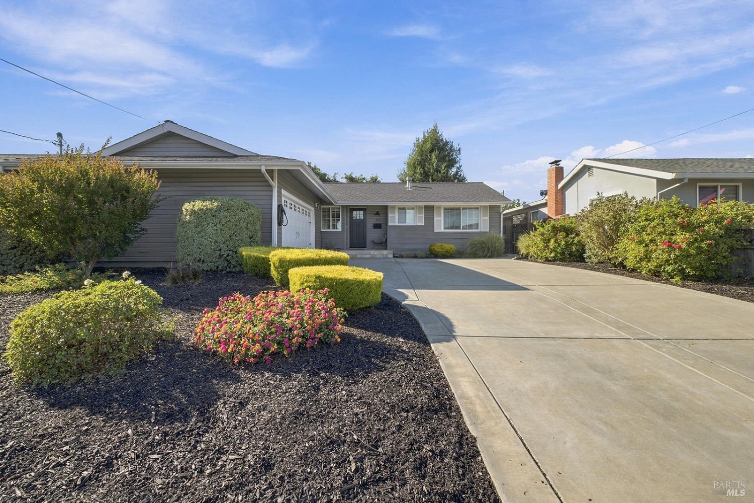 1525 Weaverly Drive Petaluma CA 94954