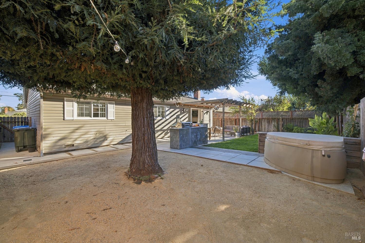 1525 Weaverly Drive Petaluma CA 94954