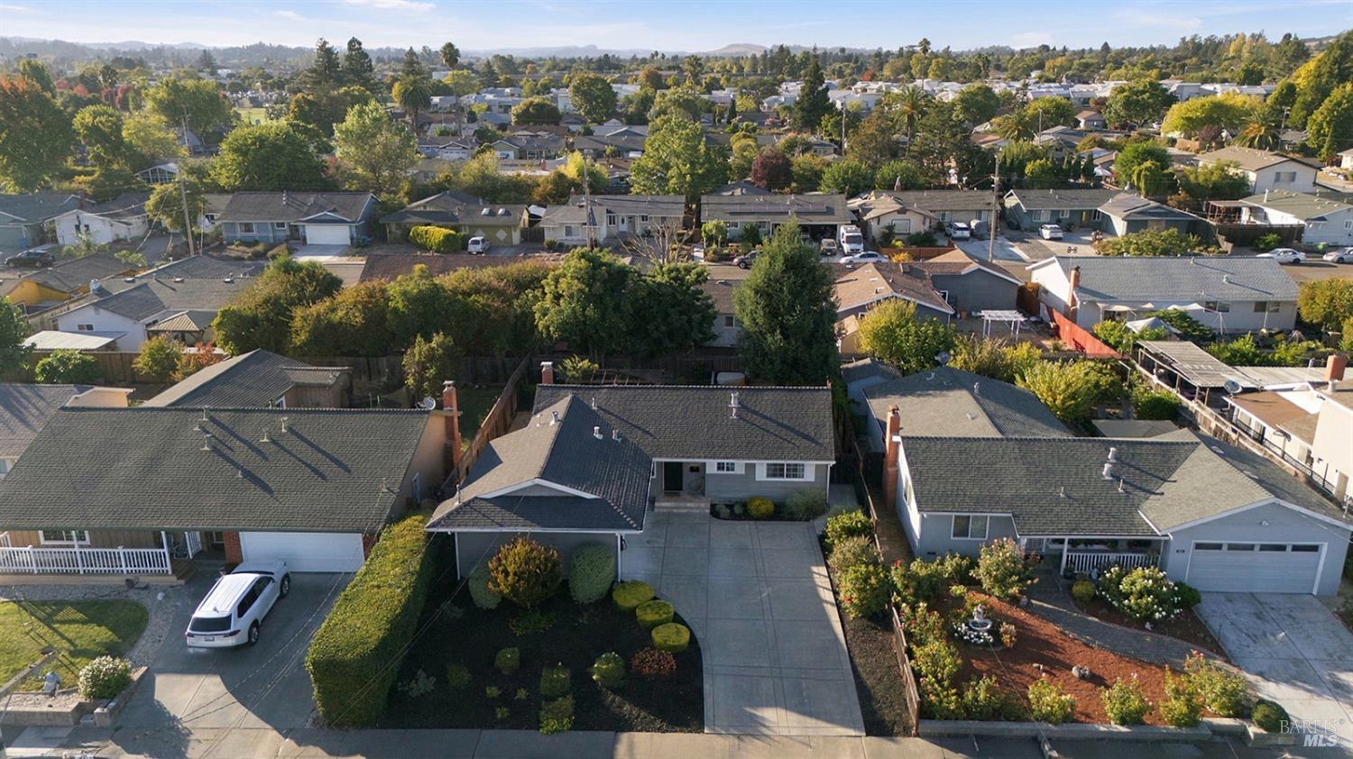 1525 Weaverly Drive Petaluma CA 94954