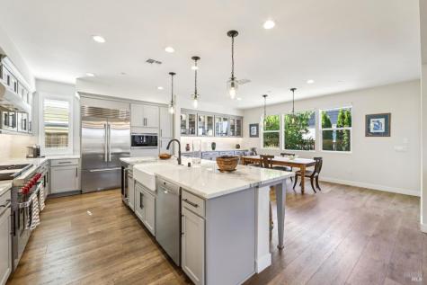 2453 Francisco Avenue Santa Rosa CA 95403