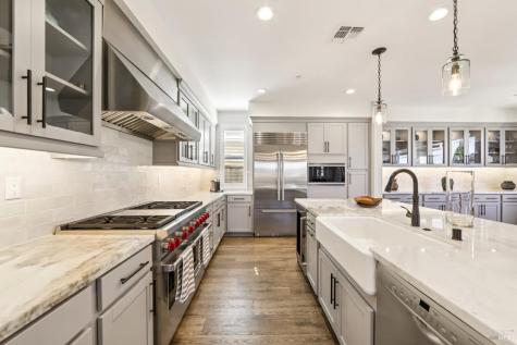 2453 Francisco Avenue Santa Rosa CA 95403