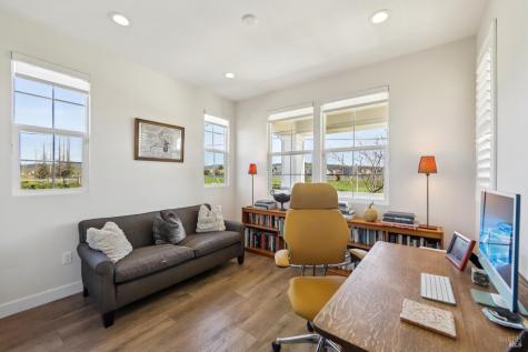 2453 Francisco Avenue Santa Rosa CA 95403
