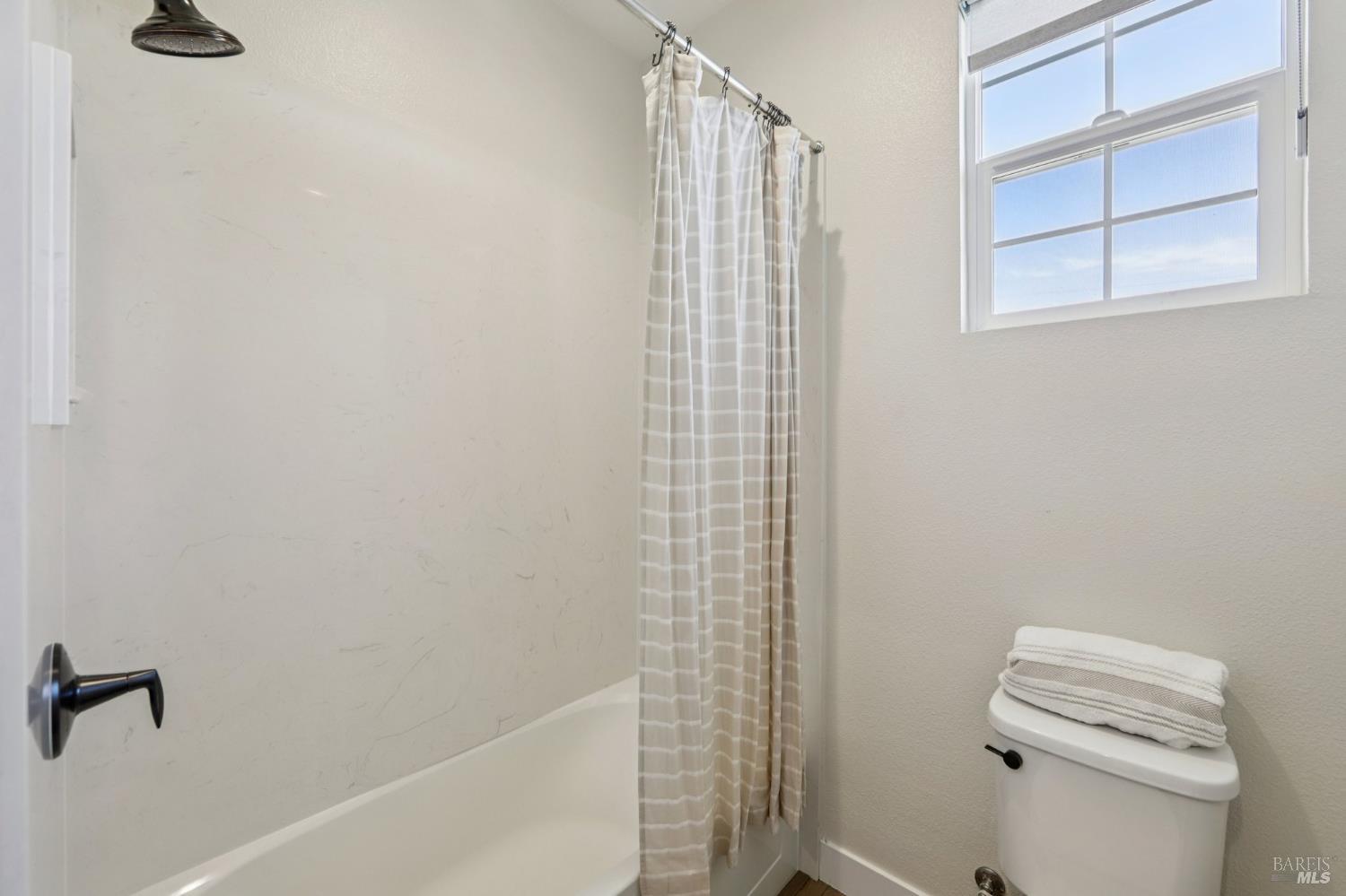 2453 Francisco Avenue Santa Rosa CA 95403