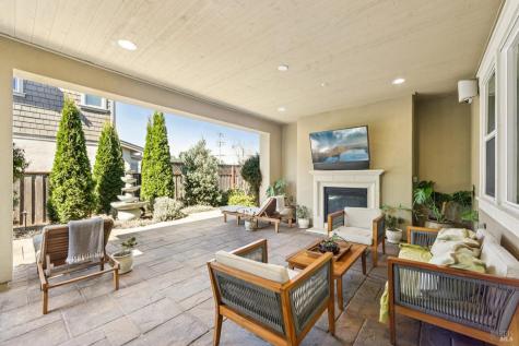 2453 Francisco Avenue Santa Rosa CA 95403