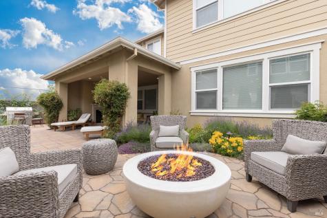2453 Francisco Avenue Santa Rosa CA 95403