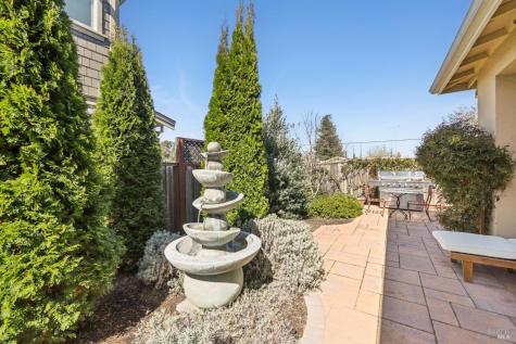 2453 Francisco Avenue Santa Rosa CA 95403