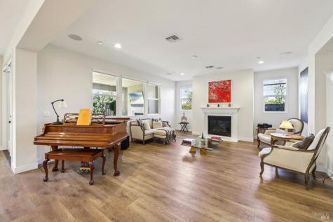 2453 Francisco Avenue Santa Rosa CA 95403