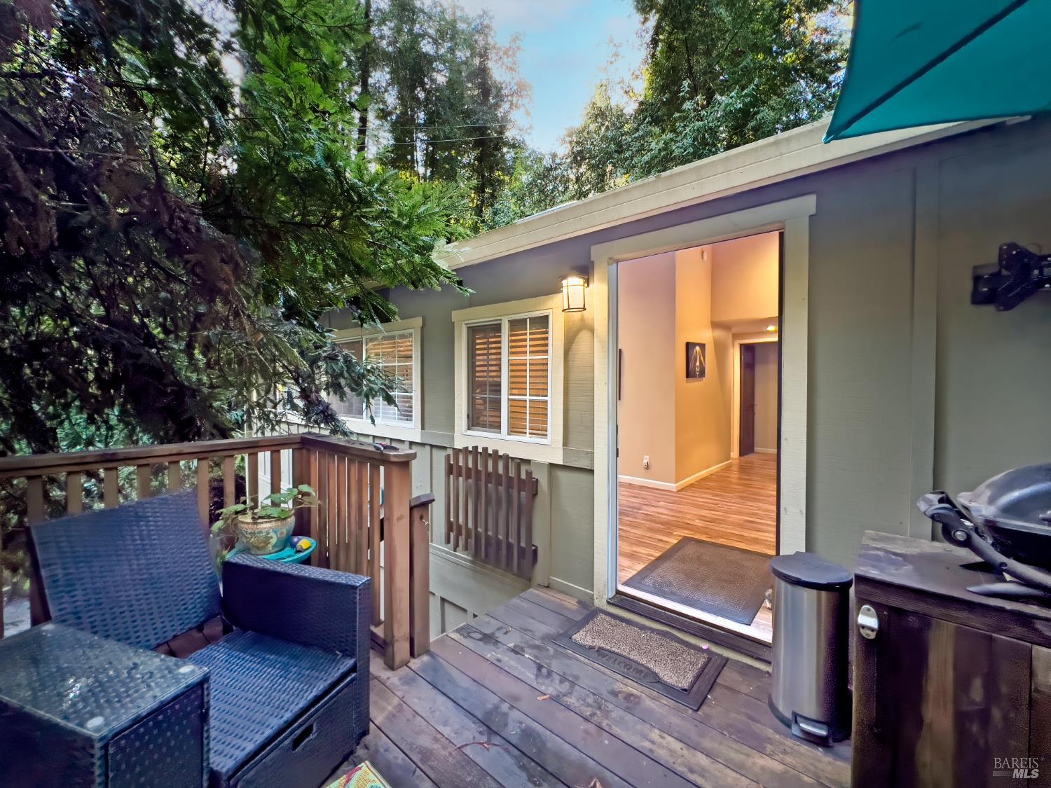 14707 Willow Road Rio Nido CA 95471