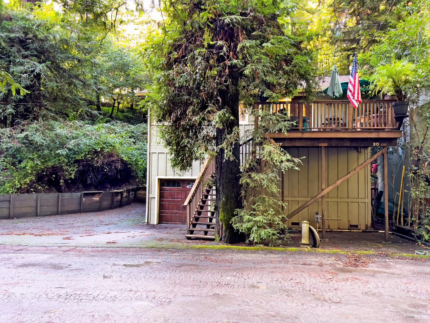 14707 Willow Road Rio Nido CA 95471