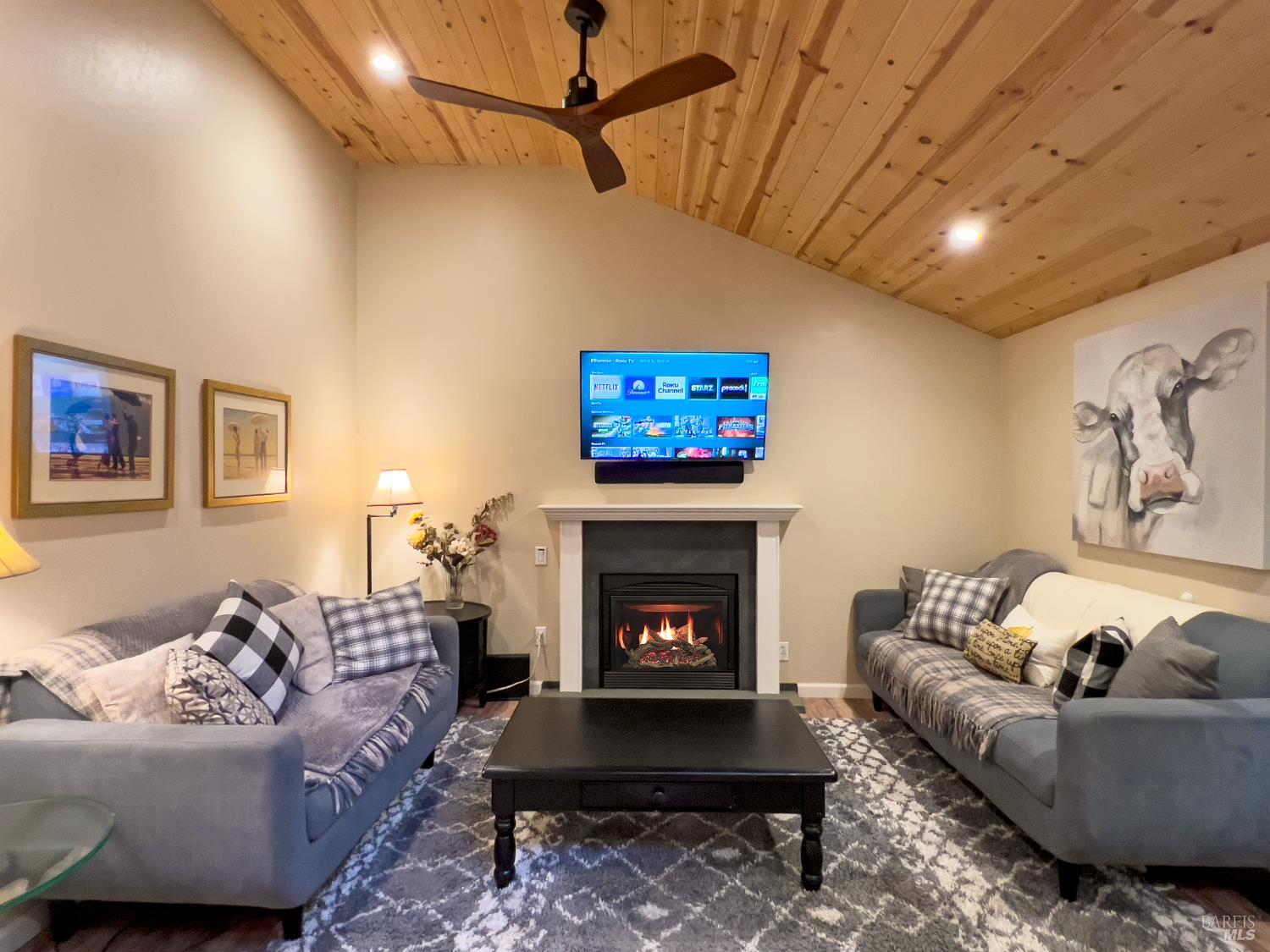 14707 Willow Road Rio Nido CA 95471