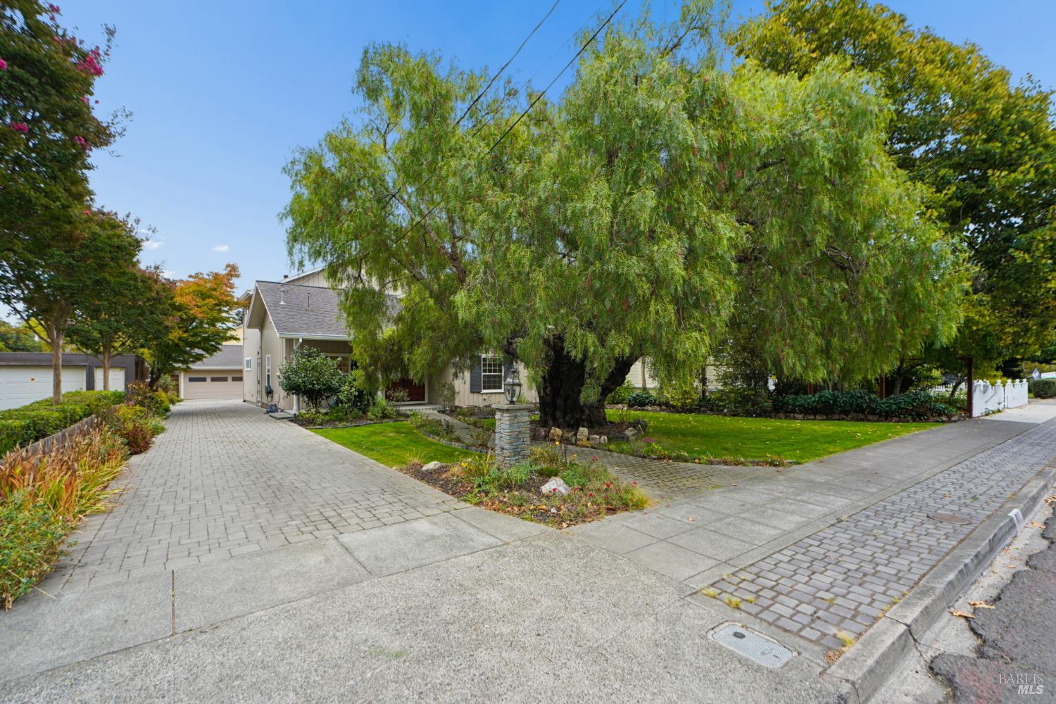 811 D Street Petaluma CA 94952