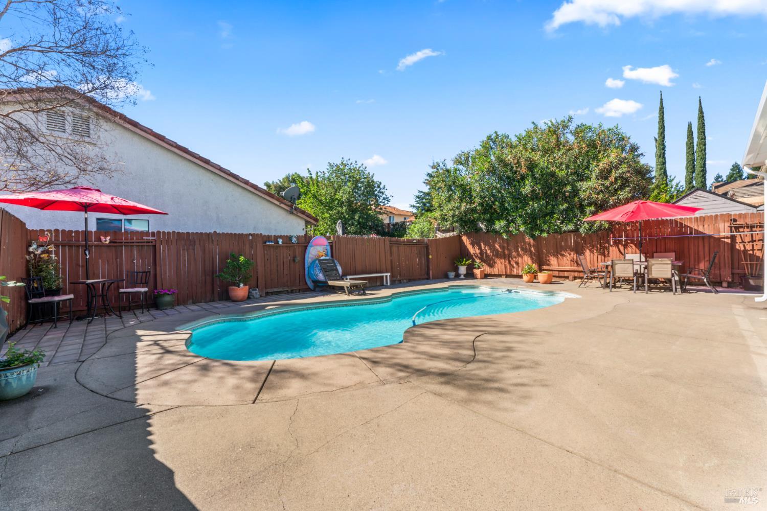 406 Rolling Oak Drive Vacaville CA 95688