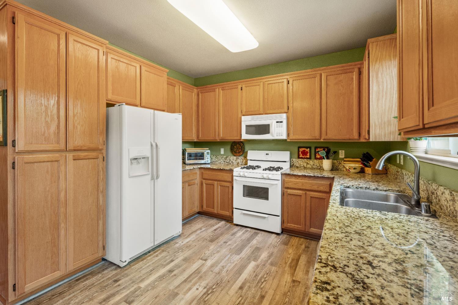 1030 Cottage Lane Ukiah CA 95482
