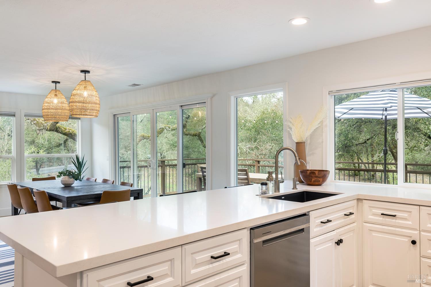 695 Chiquita Road Healdsburg CA 95448