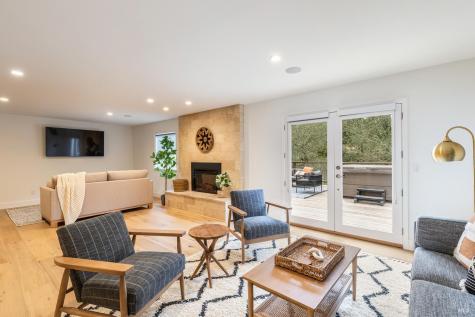695 Chiquita Road Healdsburg CA 95448