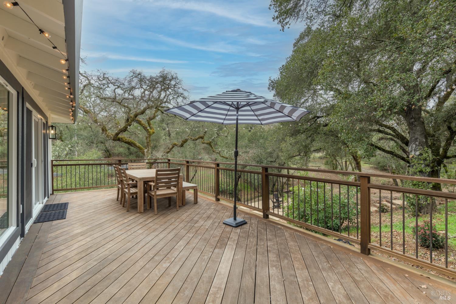 695 Chiquita Road Healdsburg CA 95448