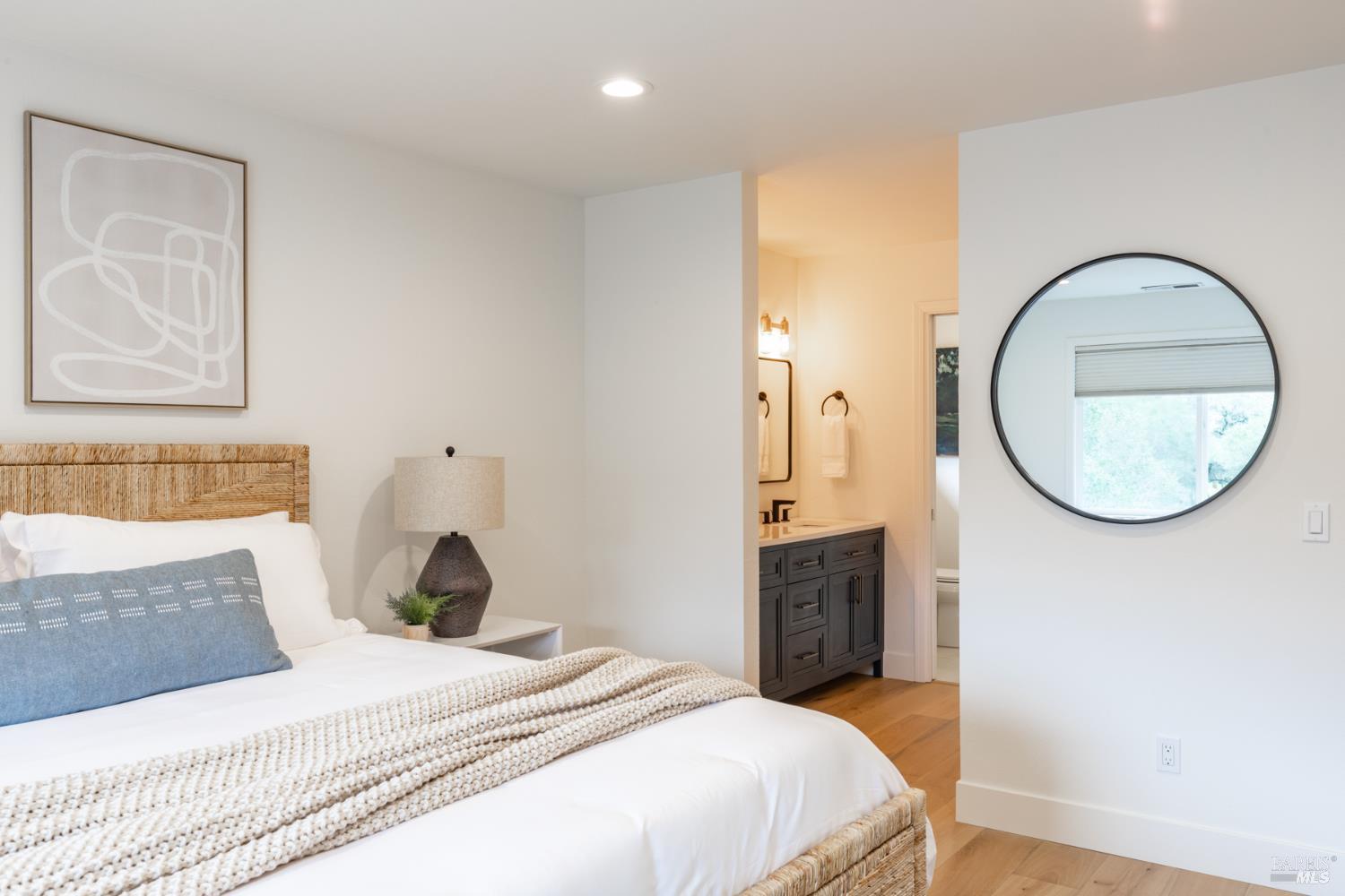 695 Chiquita Road Healdsburg CA 95448