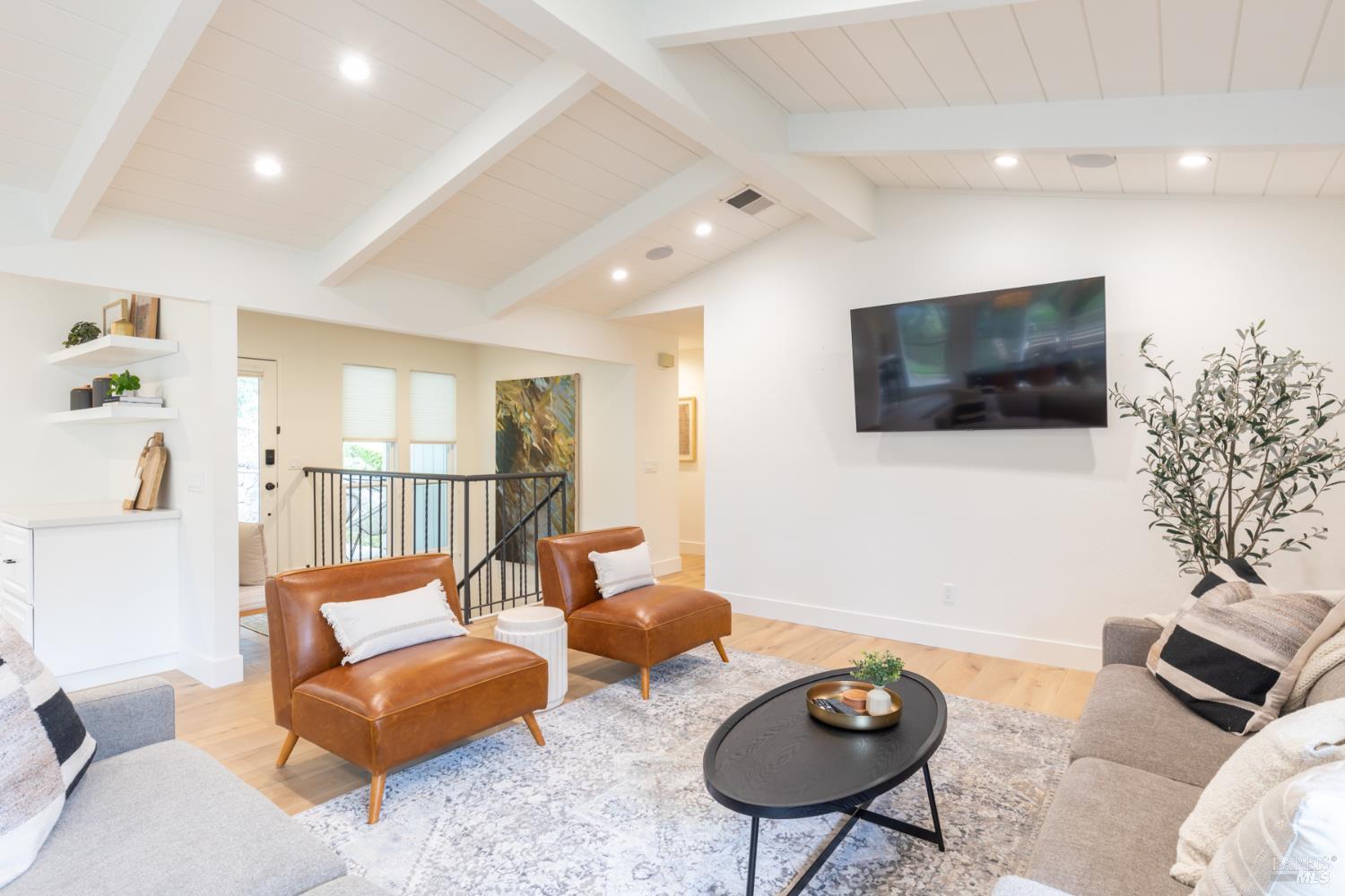 695 Chiquita Road Healdsburg CA 95448