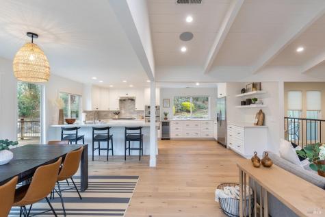 695 Chiquita Road Healdsburg CA 95448