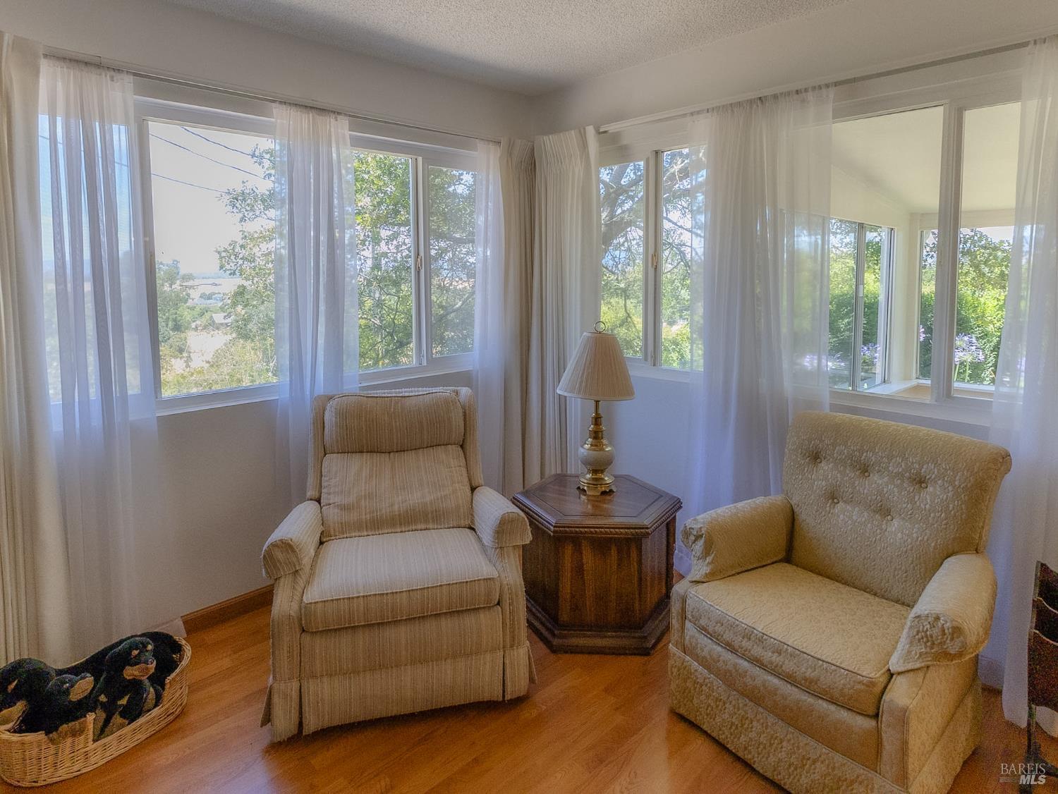 5718 Henning Road Sebastopol CA 95472