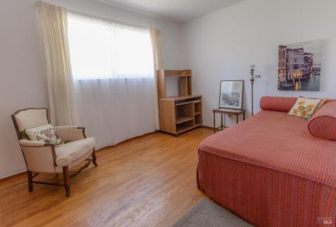 5718 Henning Road Sebastopol CA 95472