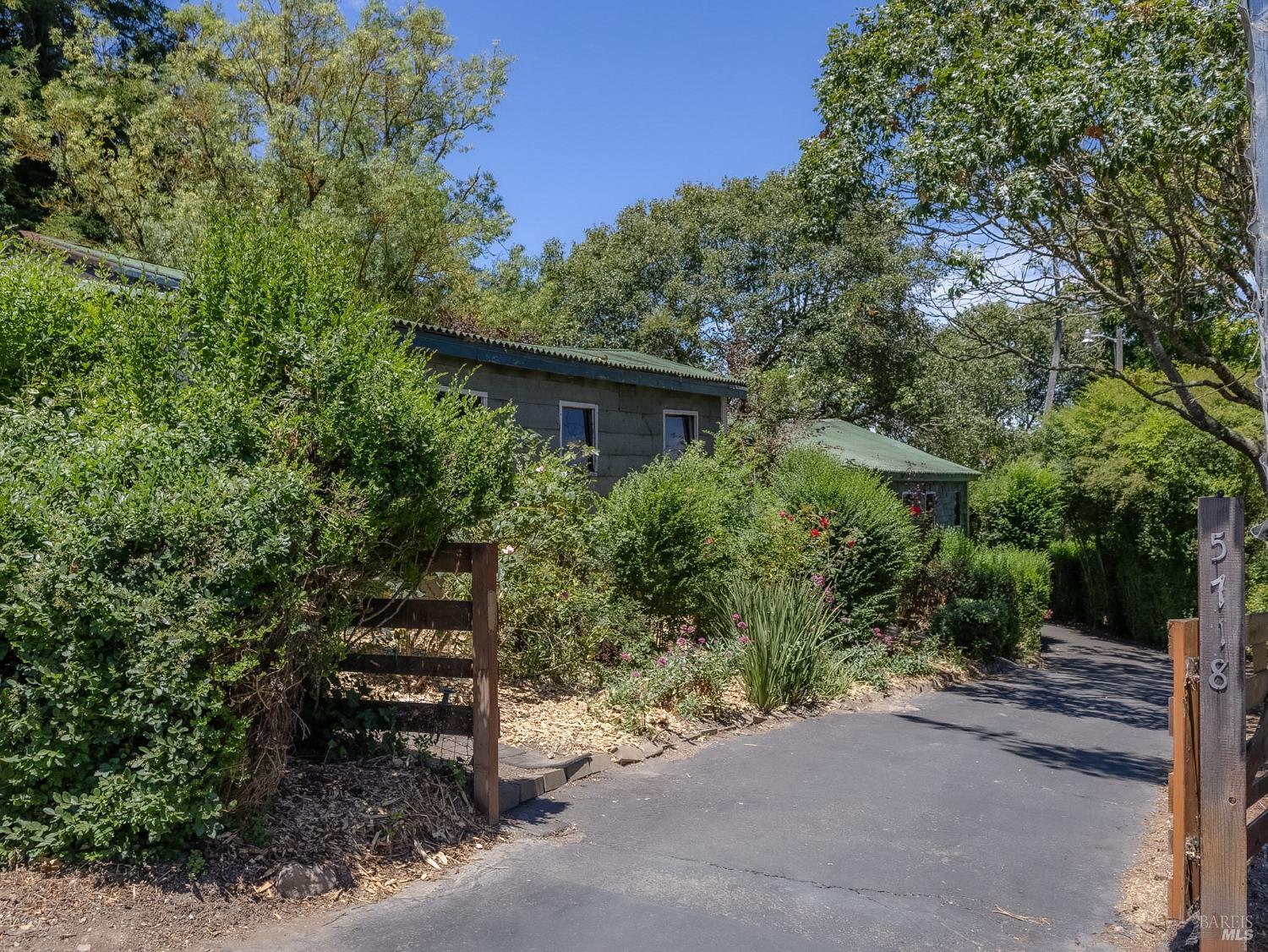 5718 Henning Road Sebastopol CA 95472