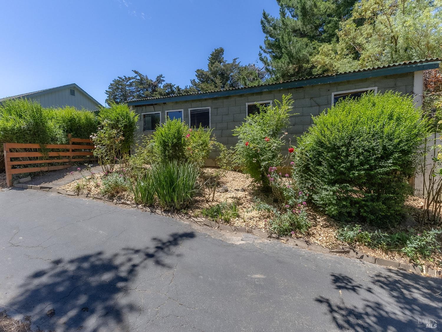 5718 Henning Road Sebastopol CA 95472