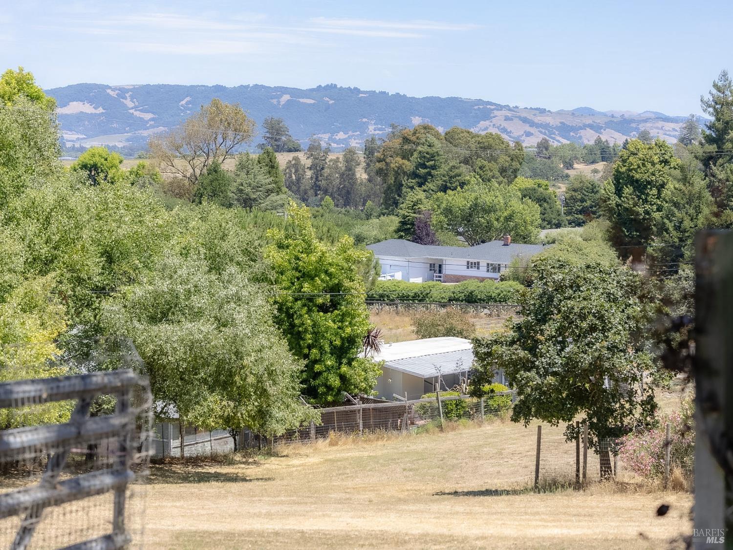 5718 Henning Road Sebastopol CA 95472
