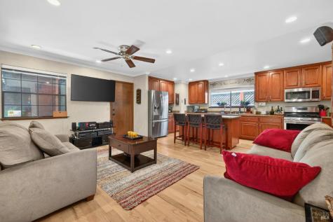 1204 Rincon Meadows Court Santa Rosa CA 95409