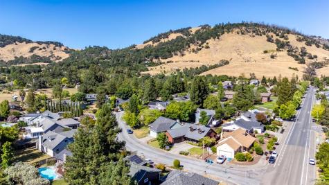 1204 Rincon Meadows Court Santa Rosa CA 95409
