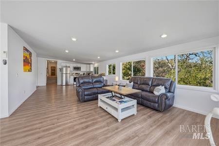10560 North Drive Clearlake CA 95422