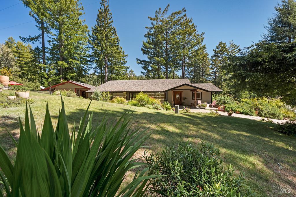 21995-21997 Ansel Court Jenner CA 95450