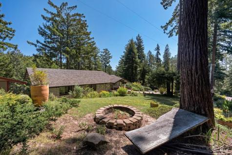 21995-21997 Ansel Court Jenner CA 95450
