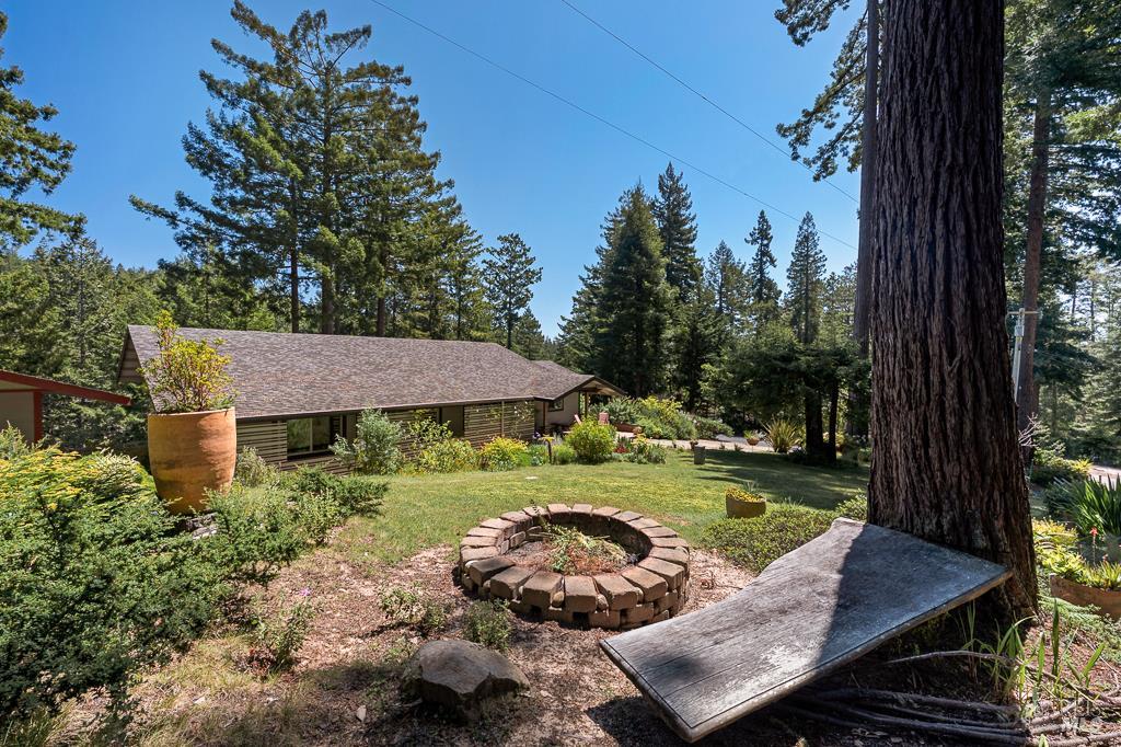 21995-21997 Ansel Court Jenner CA 95450