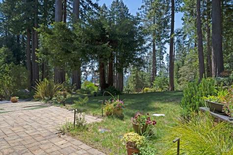 21995-21997 Ansel Court Jenner CA 95450