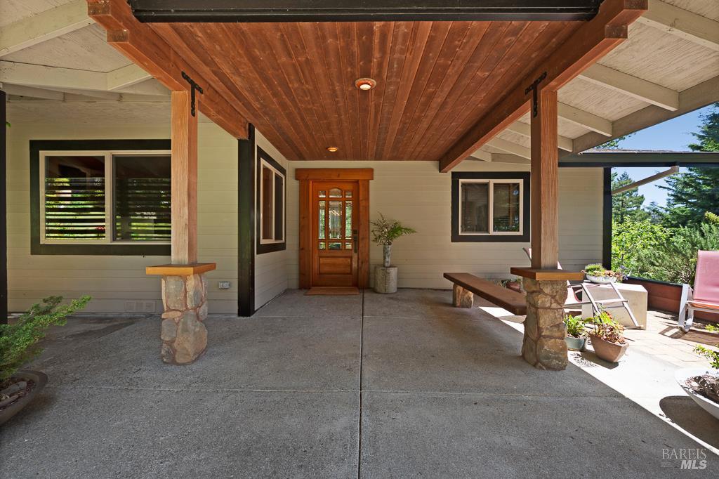 21995-21997 Ansel Court Jenner CA 95450