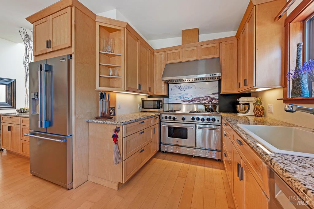 21995-21997 Ansel Court Jenner CA 95450