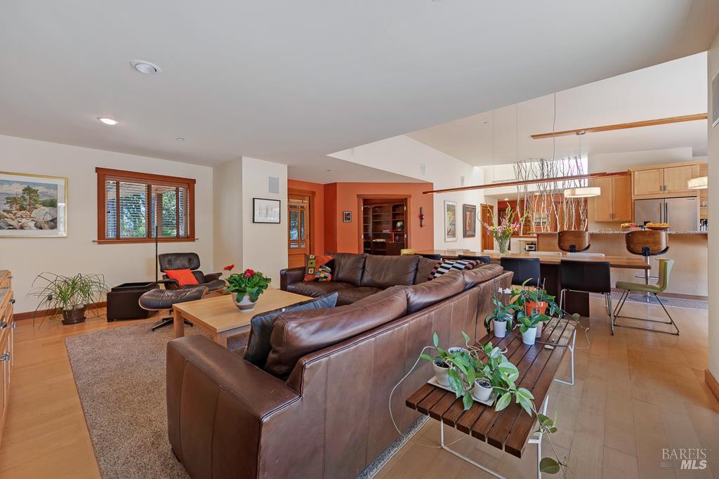 21995-21997 Ansel Court Jenner CA 95450